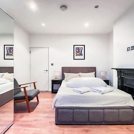 Prime Location Camden Luxury Apt Sleeps 6 ลอนดอน ภายนอก รูปภาพ