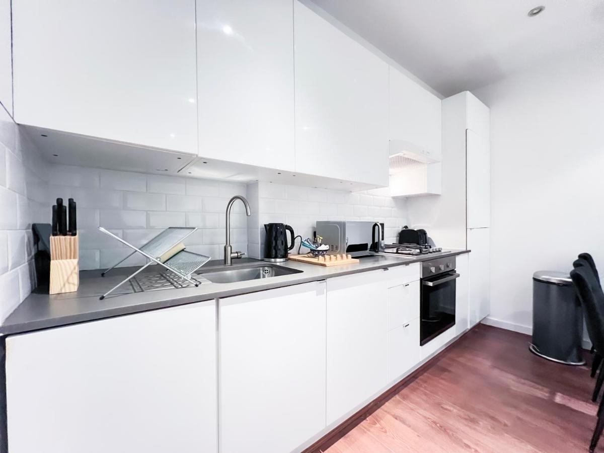 Prime Location Camden Luxury Apt Sleeps 6 ลอนดอน ภายนอก รูปภาพ